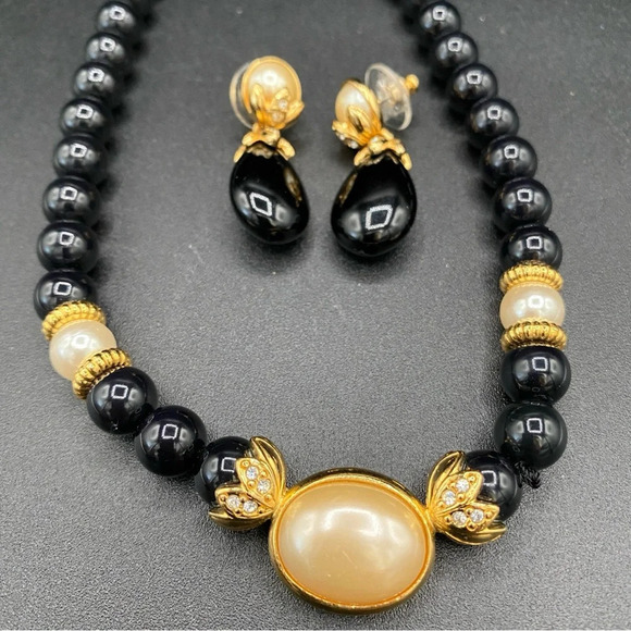 Vintage Avon Black Plastic and Faux Pearl Necklace and Pierced Earrings Set - Picture 14 of 14